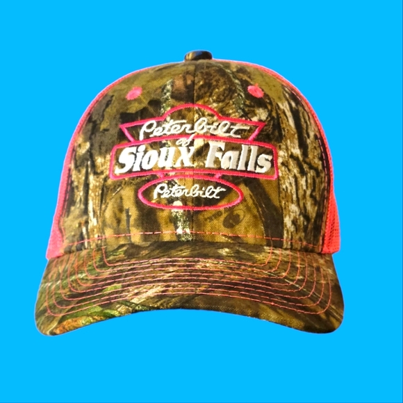 Woman's Adjustable Baseball Cap - Peterbilt - Picture 1 of 7